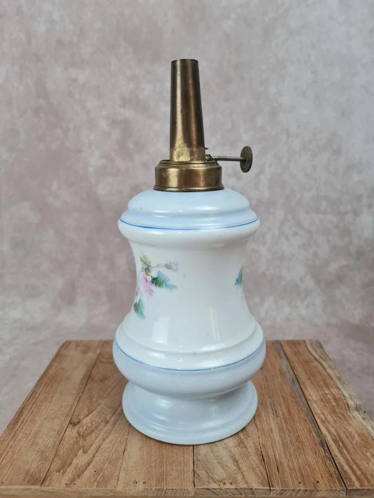 Oude geschilderde porseleinen petroleumlampenreservoir 🌿🌸 – photo 4